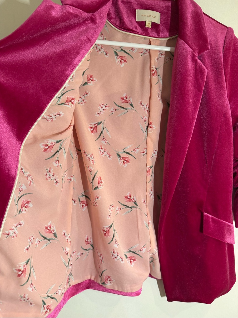 Skies Are Blue Fuchsia Pink Velvet Blazer - Picture 3 of 6